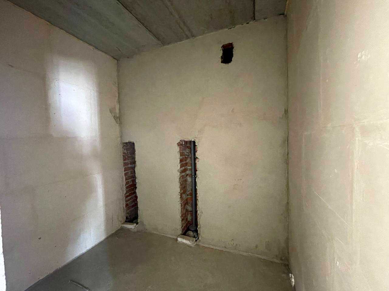 1870151956225834