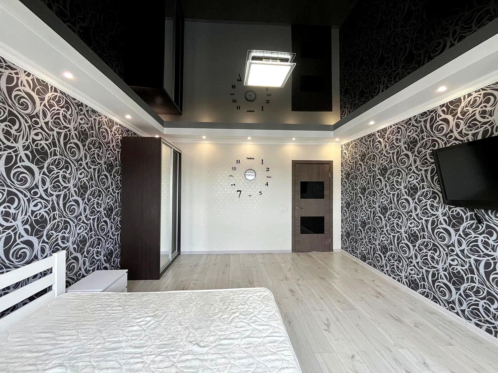 1870159393540341