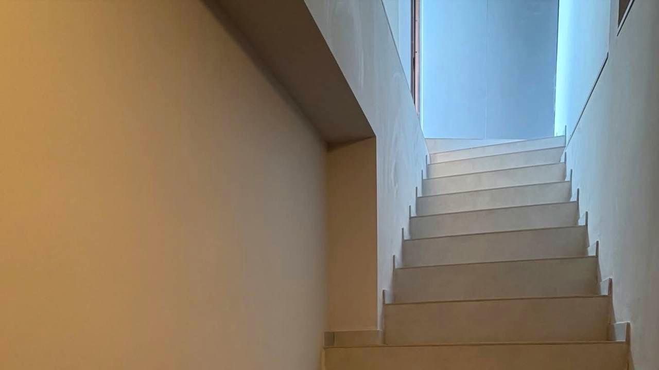 1870162298001376