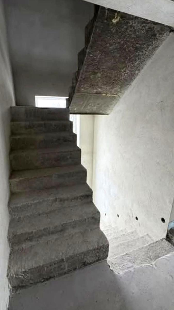 1870183759593389