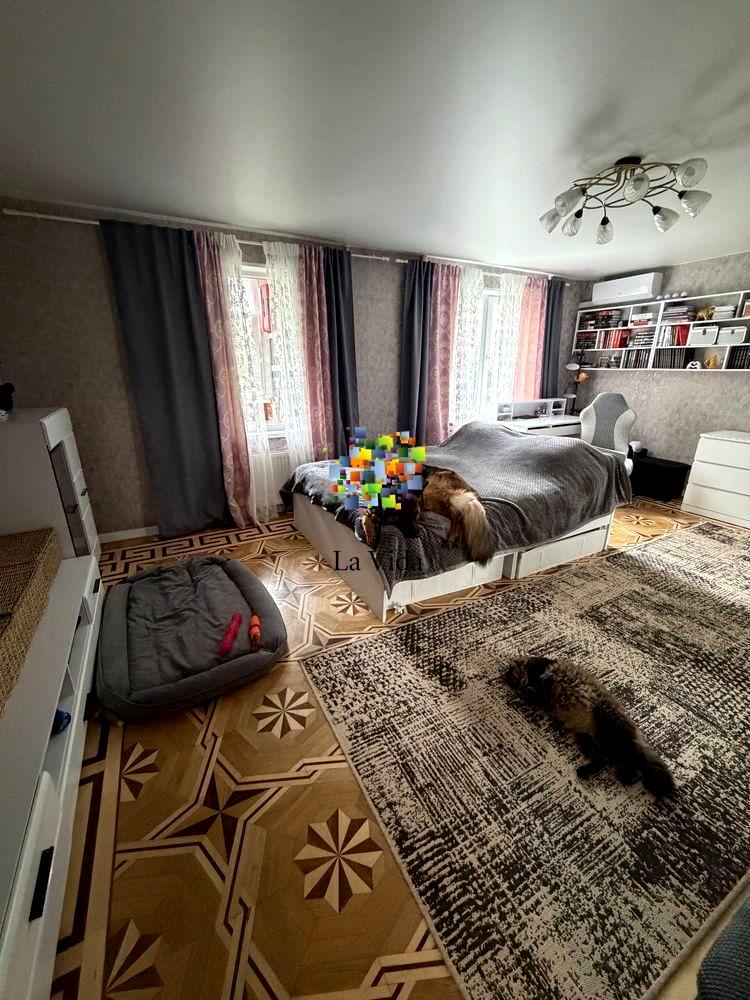 1870217575675346