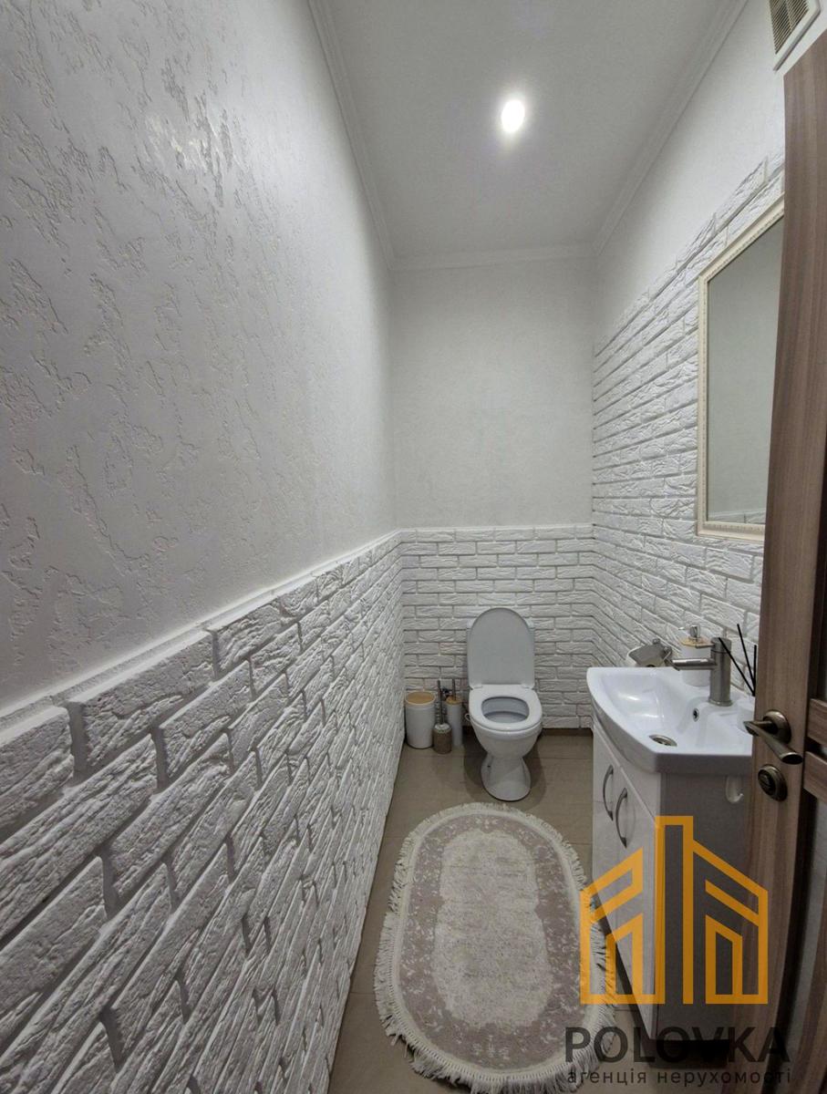1870221723554493