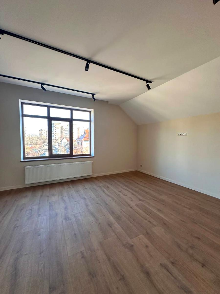 Будинок за адресою вул. Академіка Корольова (площа 225 м²) - фото 9 Будинок за адресою вул. Академіка Корольова (площа 225 м²) - Atlanta.ua - фото 9