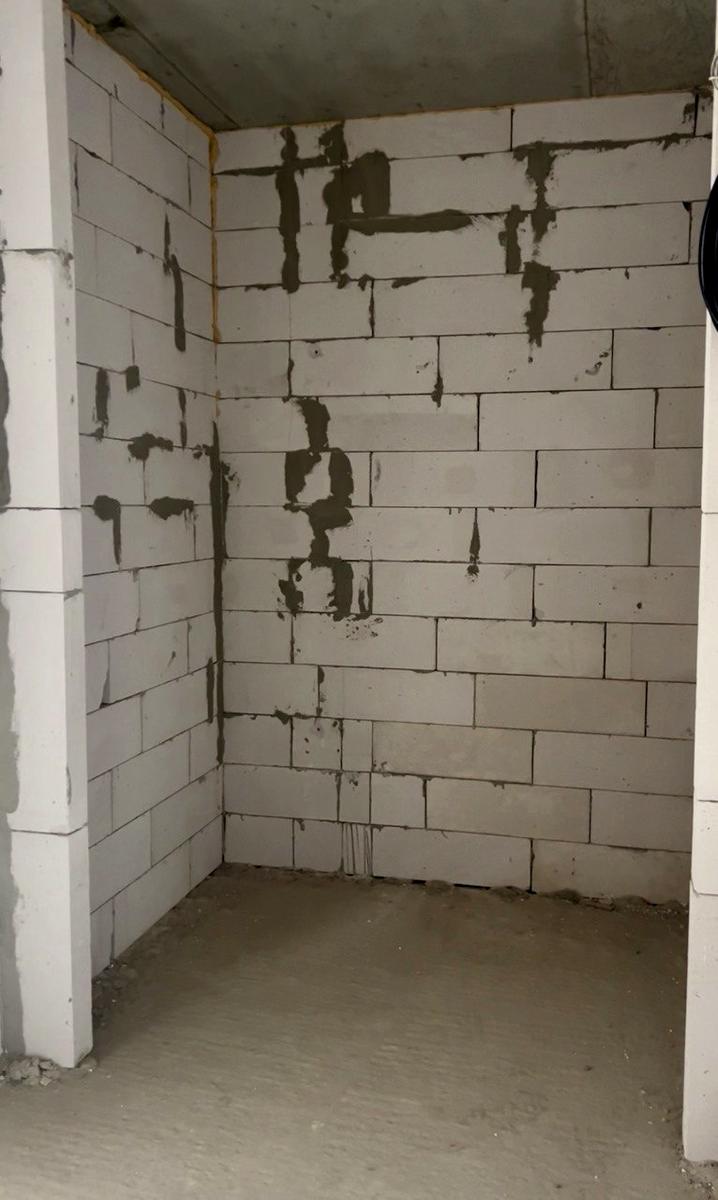 1870229199261943