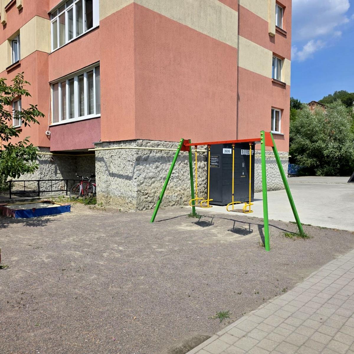 1870232910691106