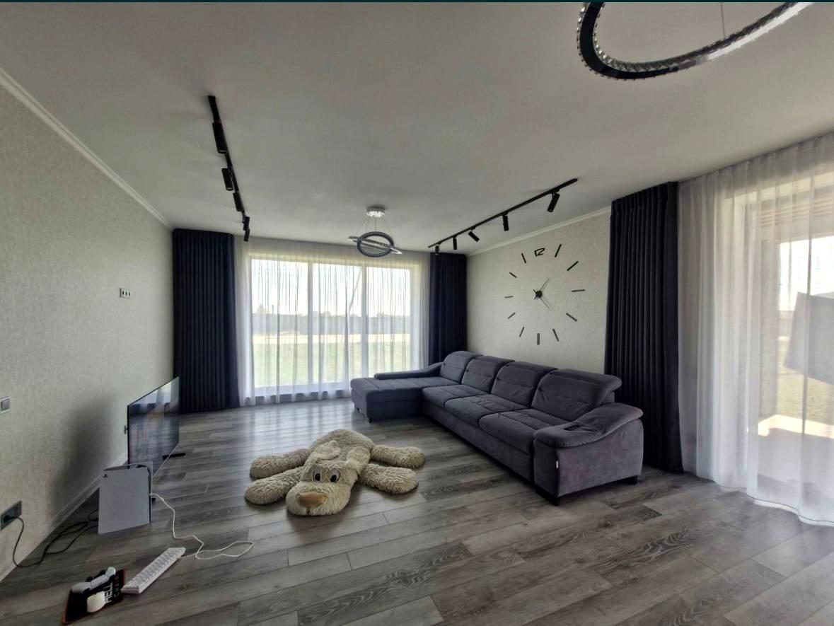 1870234373501387
