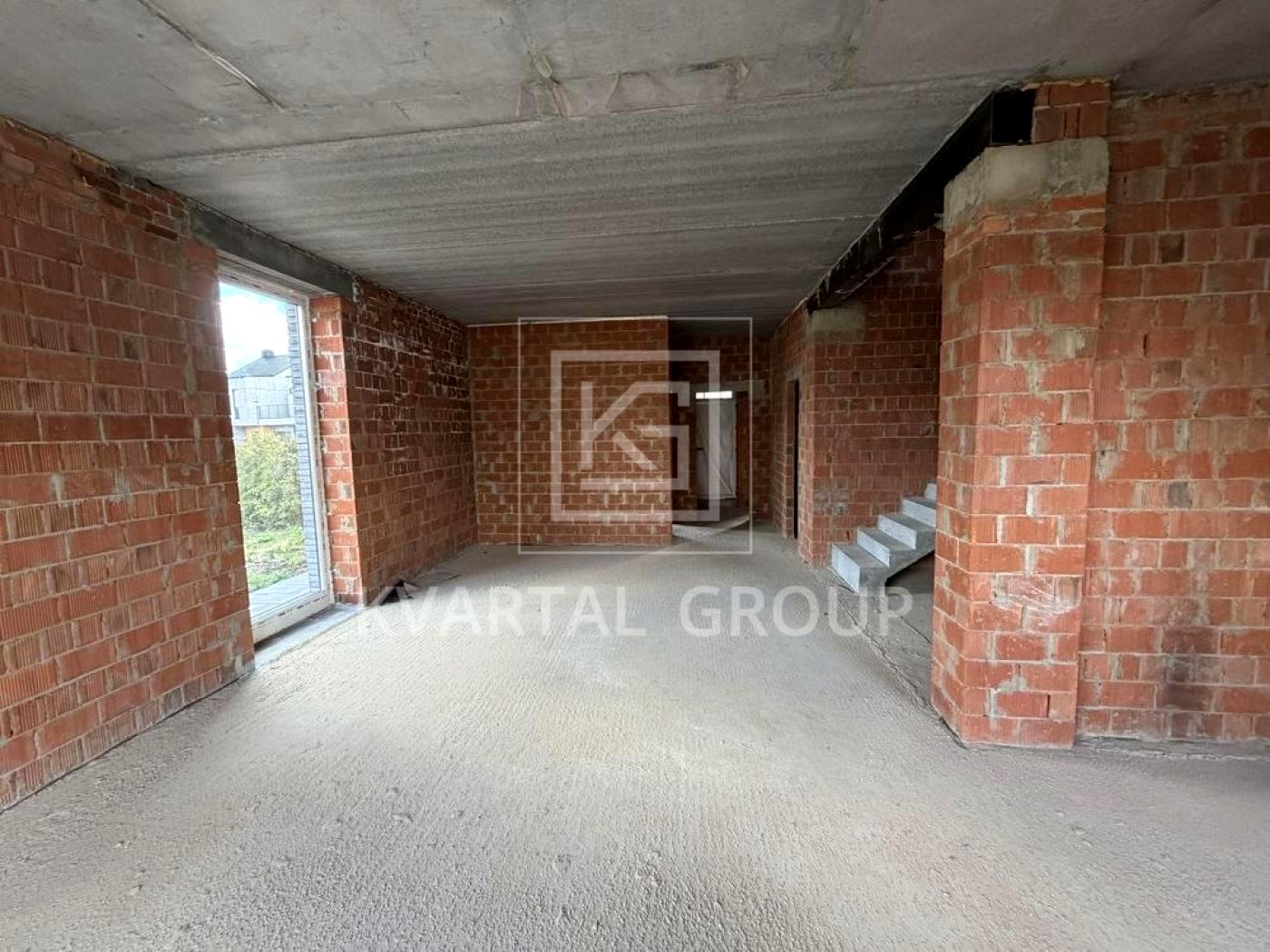 1870235699385425