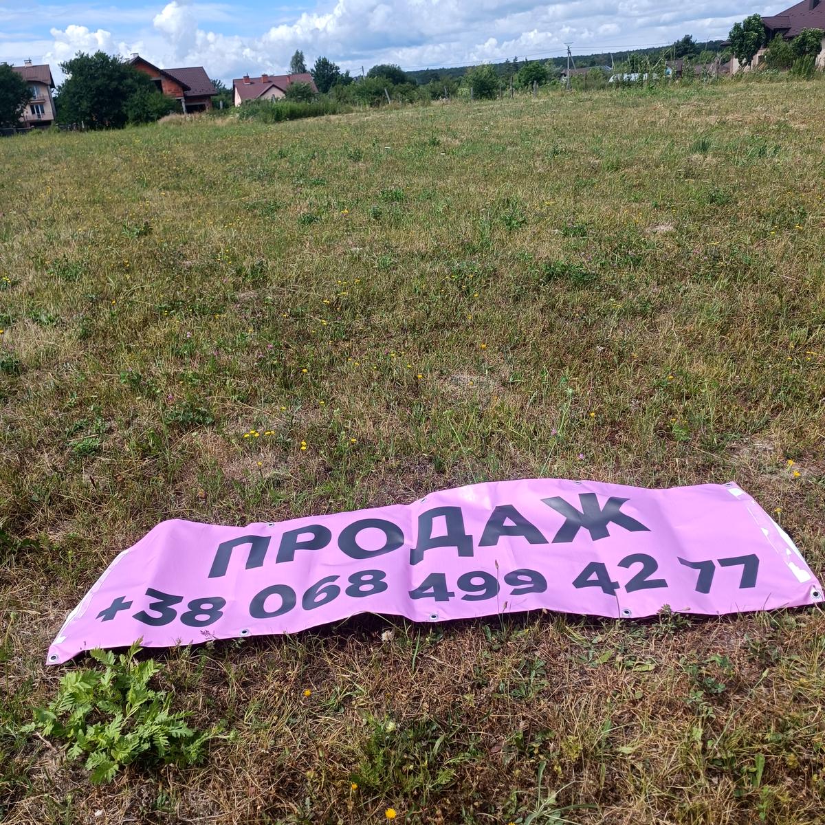 1870238780783334