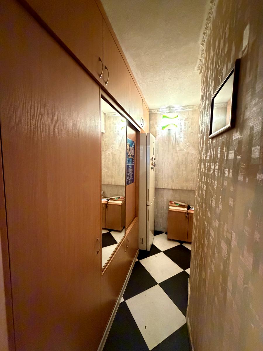 1870245729495636