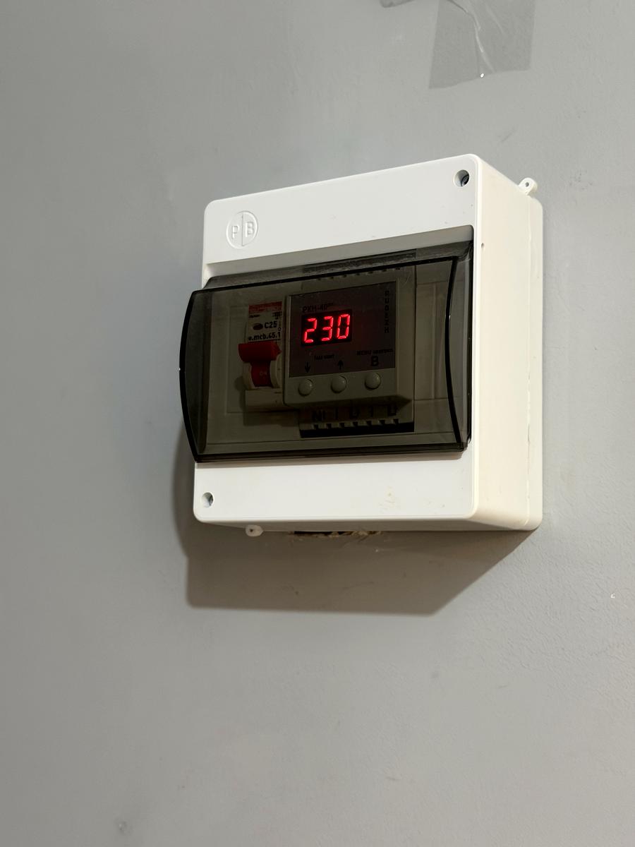 1870247547042581