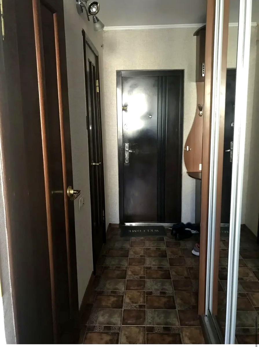 1870261171176832