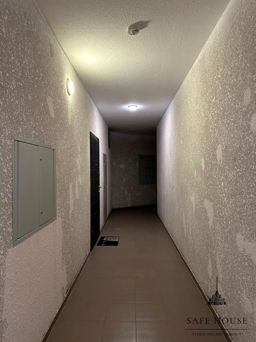 1870308684887136