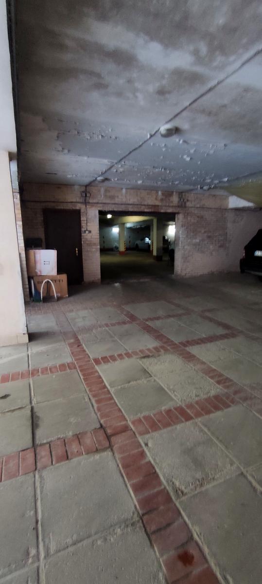 1870308784475646