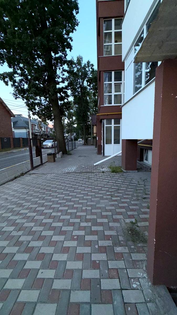 1870310996574952
