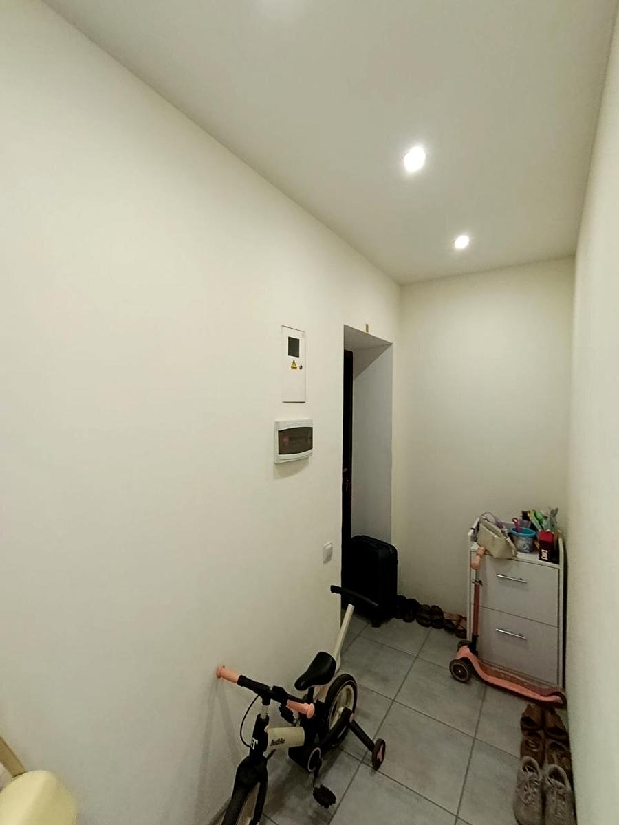 1870316128974240