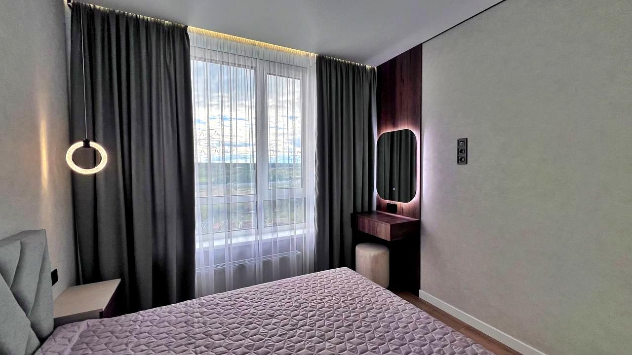 1870317653701019