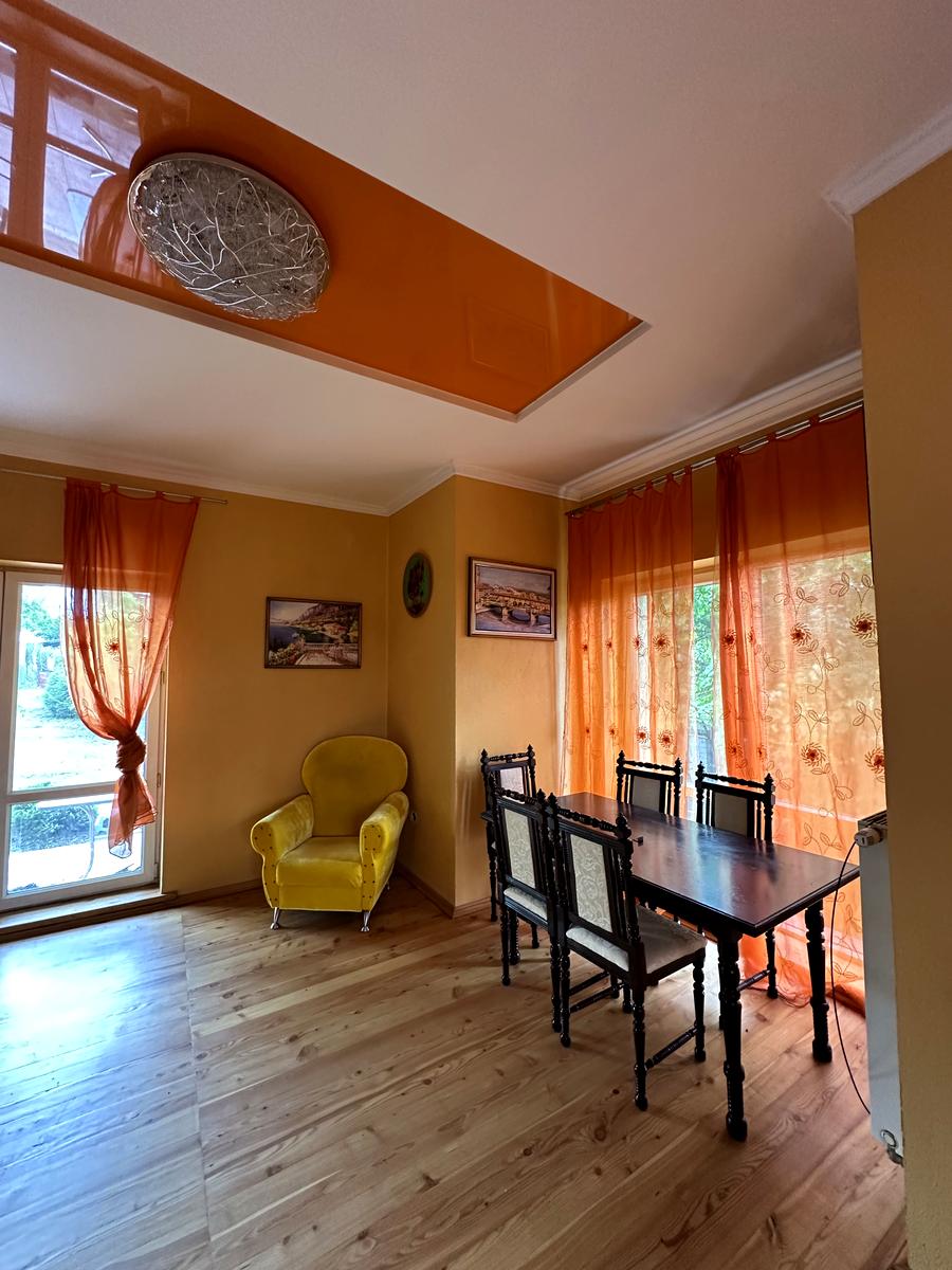 1870321598240547