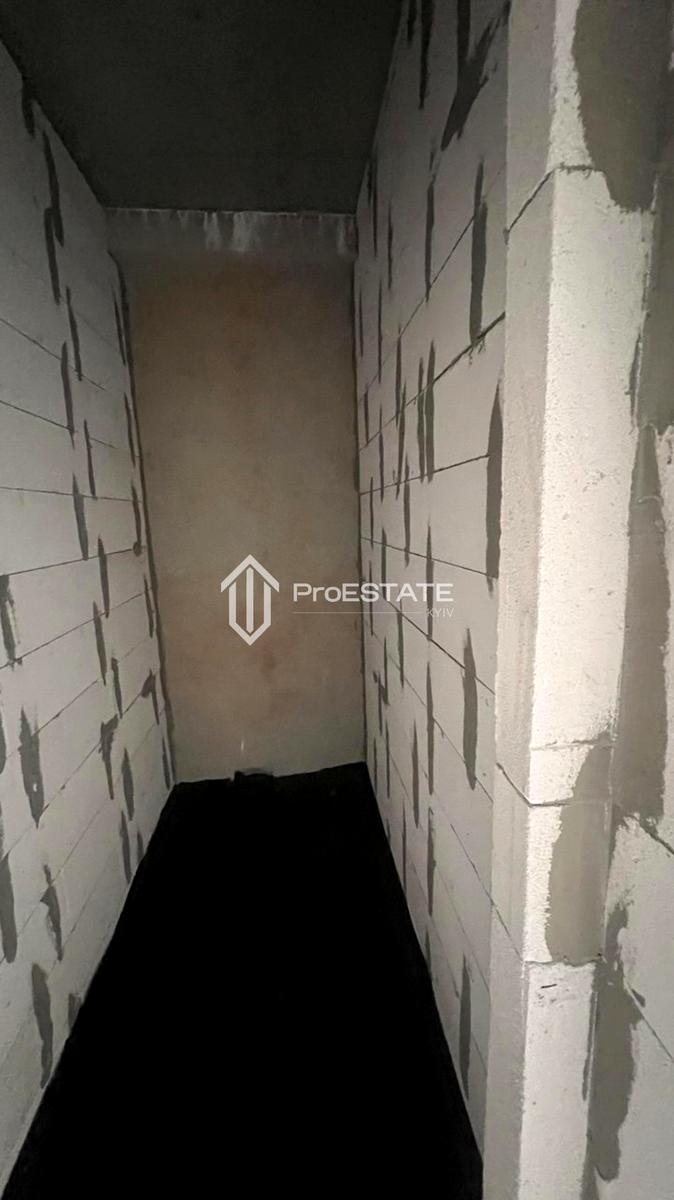 1870321761996007
