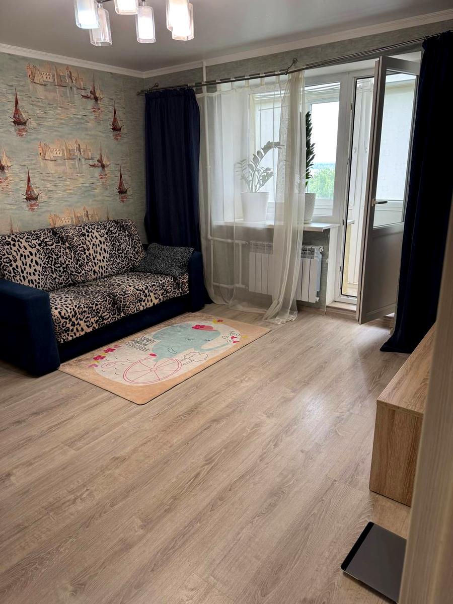 1870324284934816
