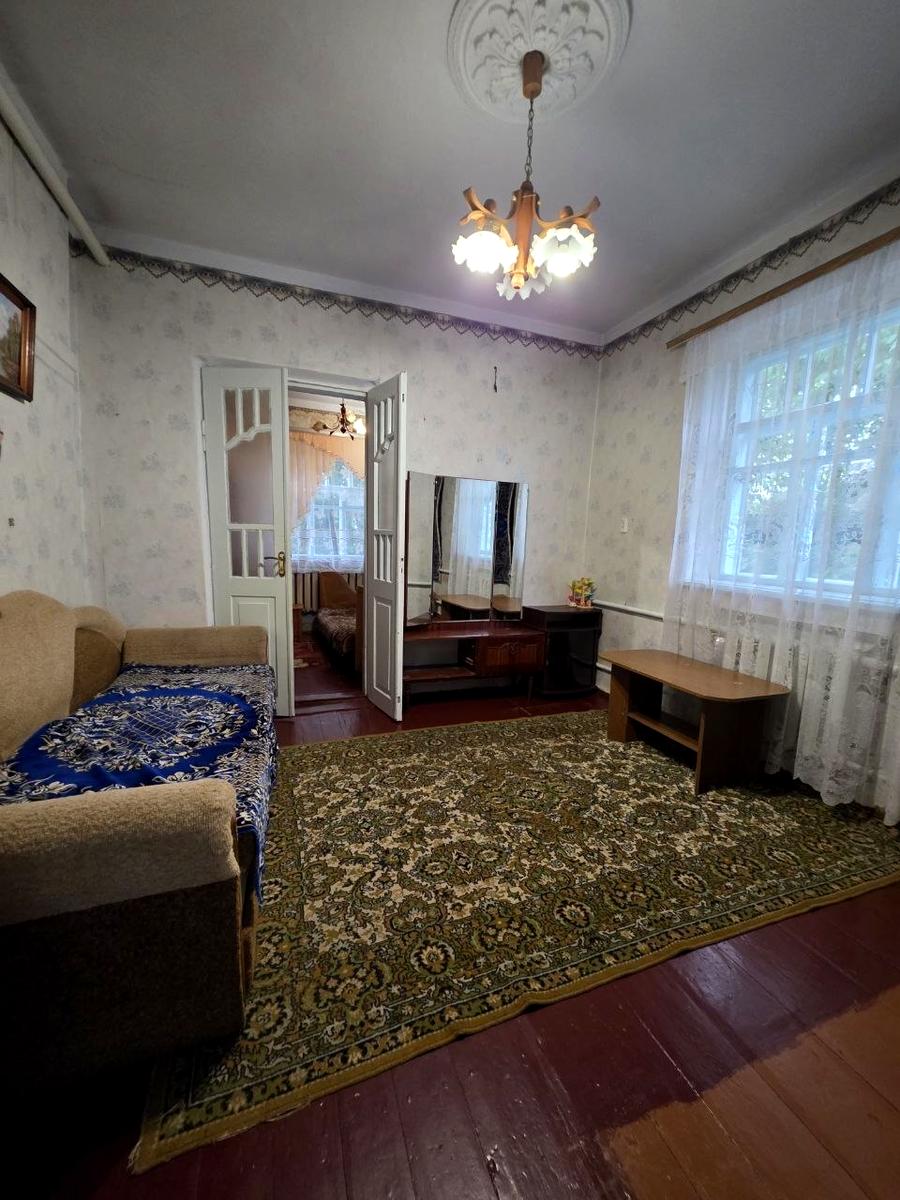 1870325660865258