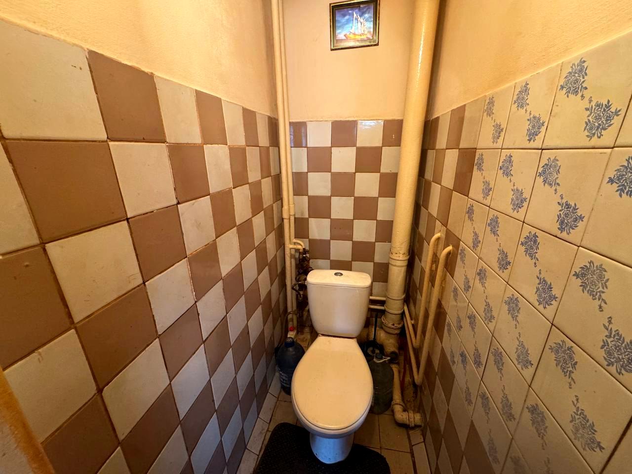 1870325688285050