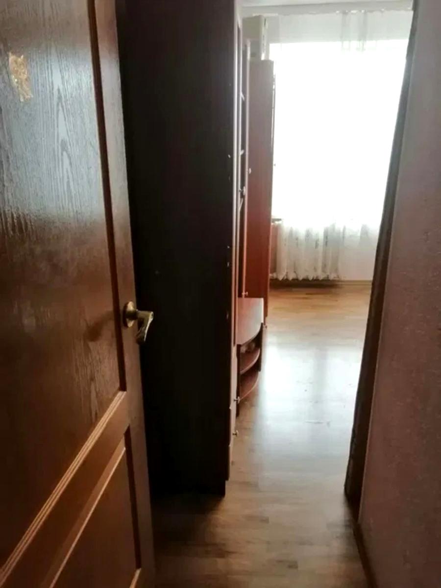 1870328873083319