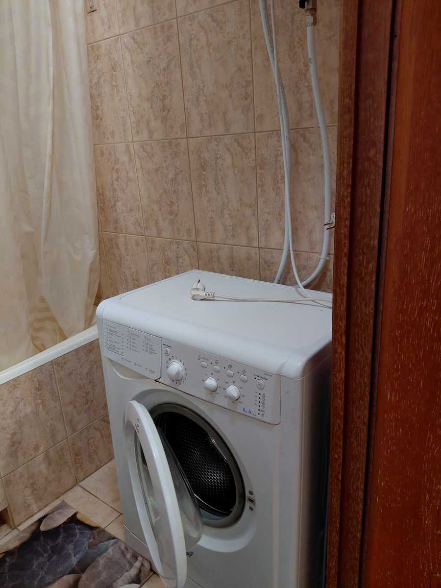 1870329715352505