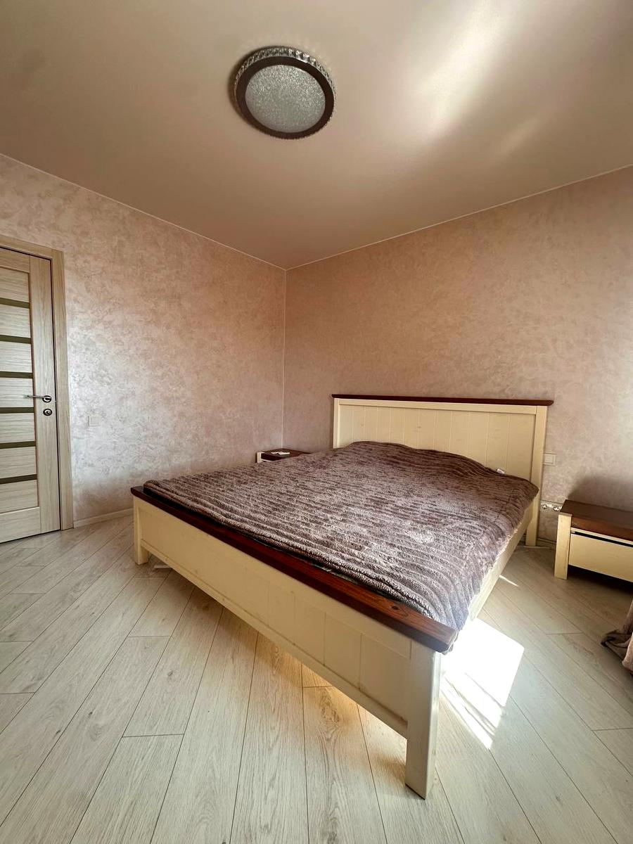 1870332928395498