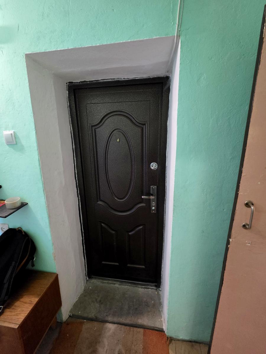 1870334051807557