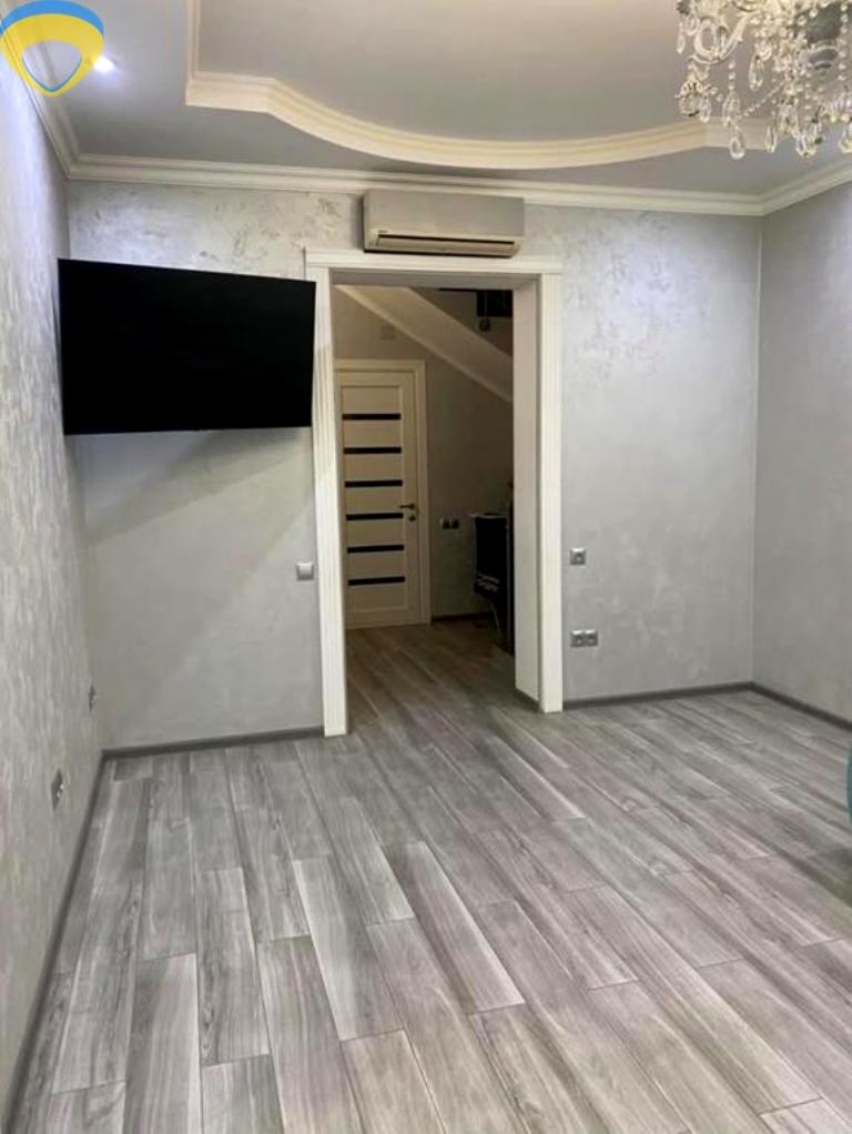 Дом по адресу ул. Бескаравайного (площадь 250 м²) - imageAlt 4 Дом по адресу ул. Бескаравайного (площадь 250 м²) - Atlanta.ua - imageAlt 4