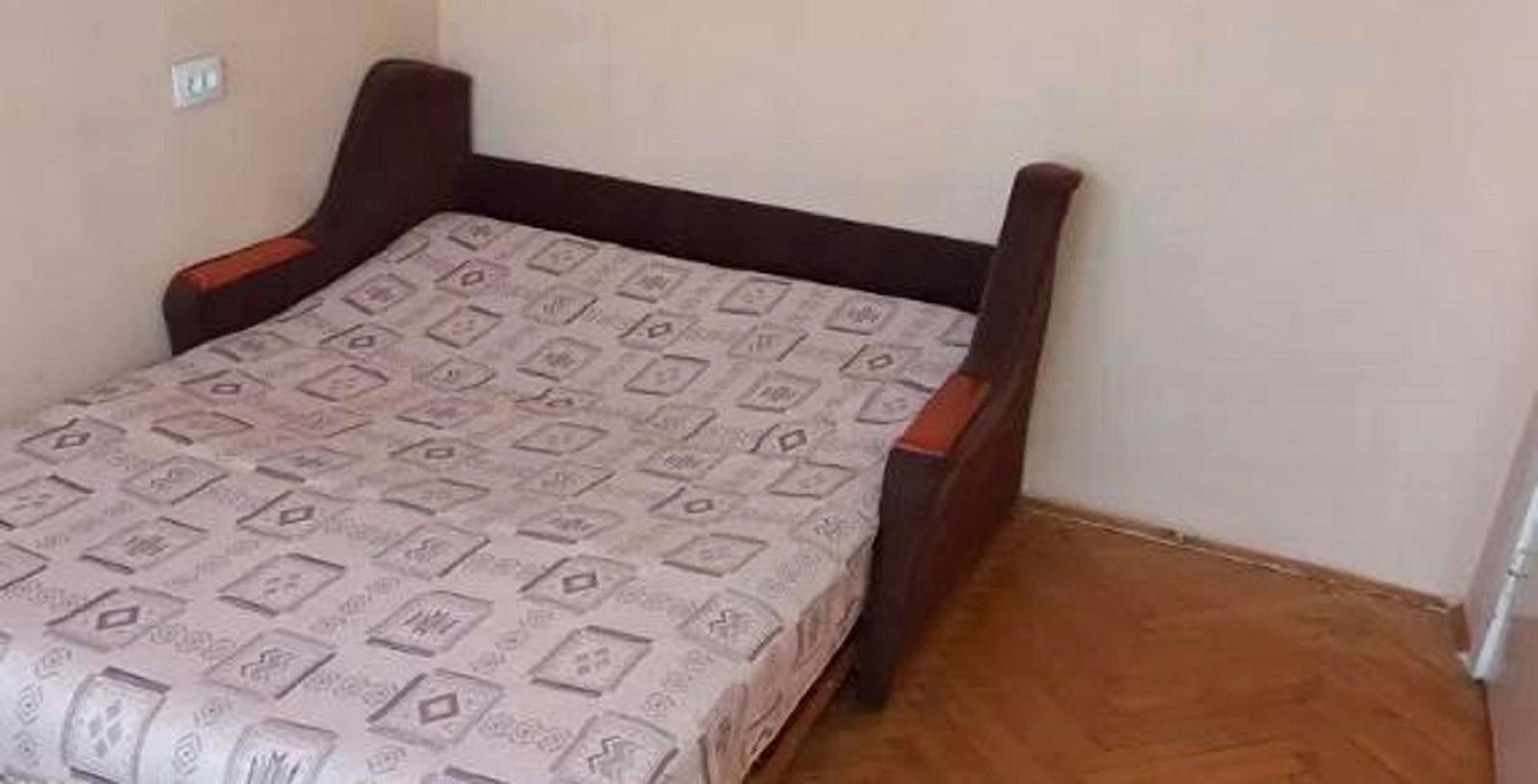 1870337058490045