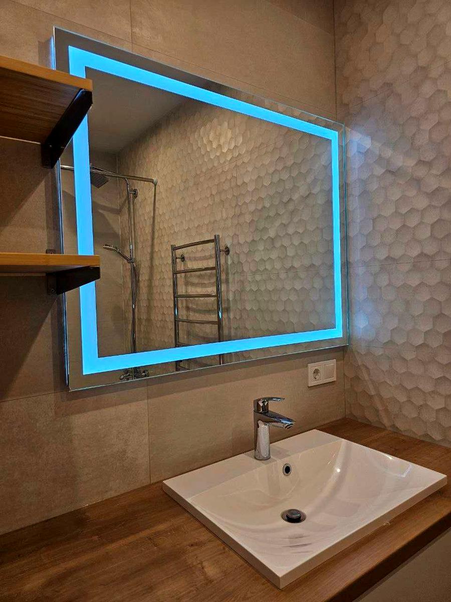 1870338193372812