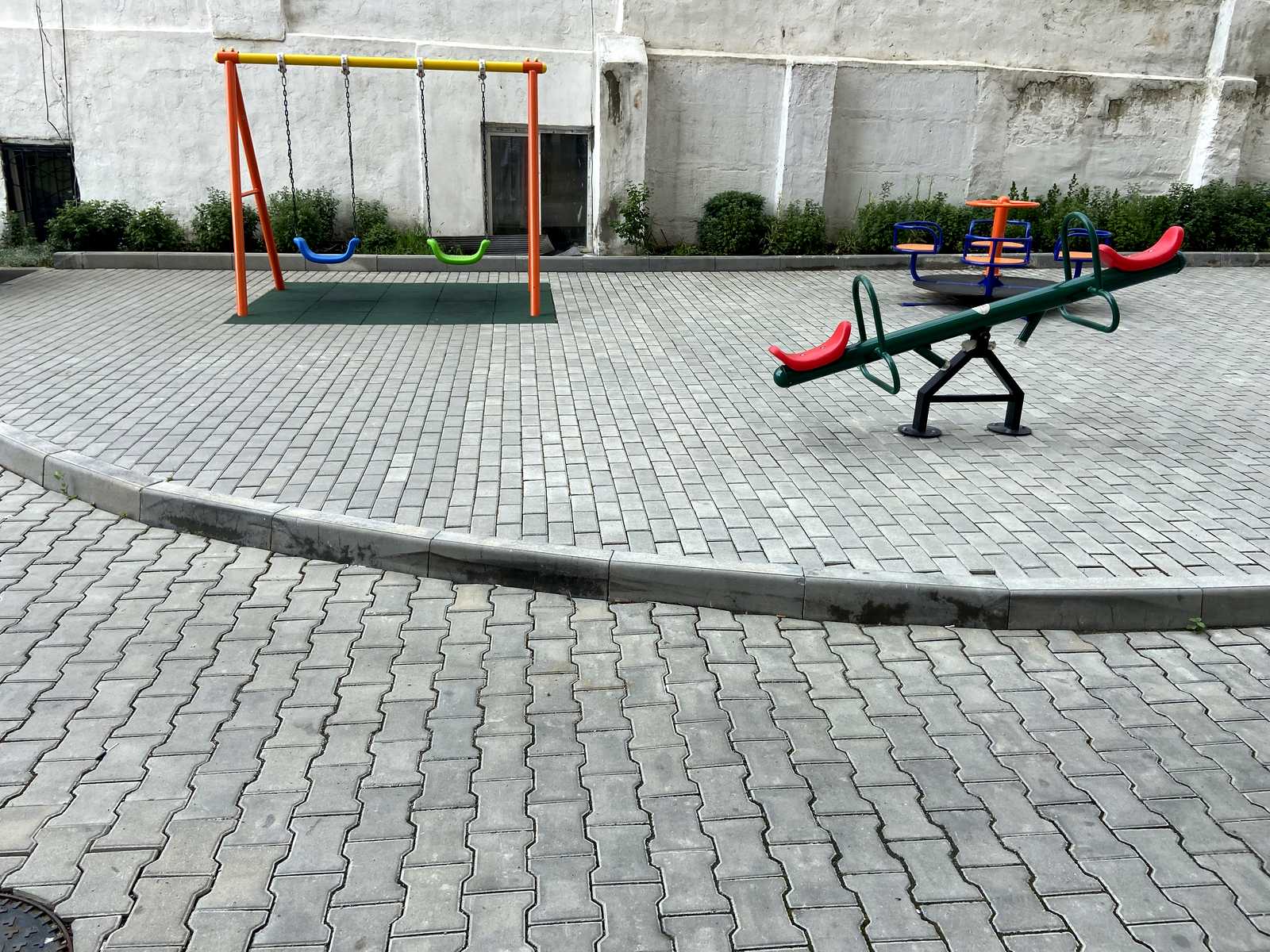 1870339518770415