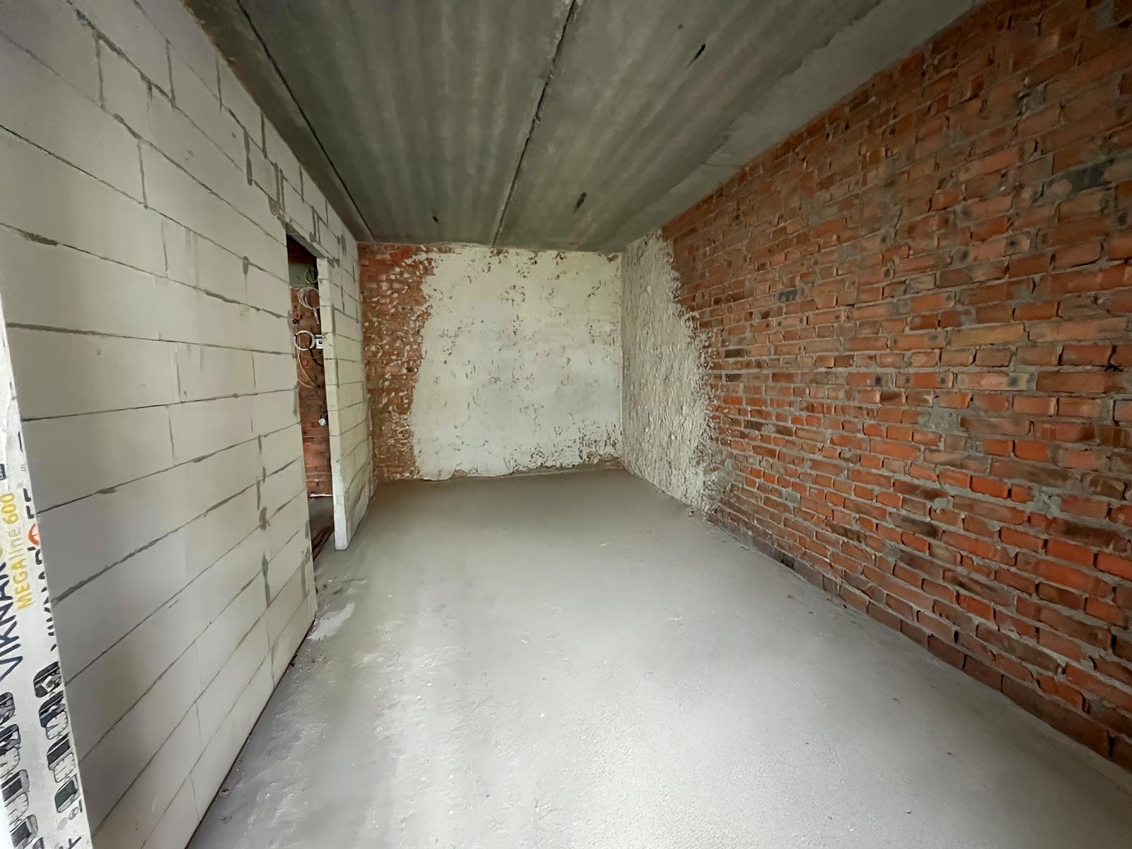 1870359424791651