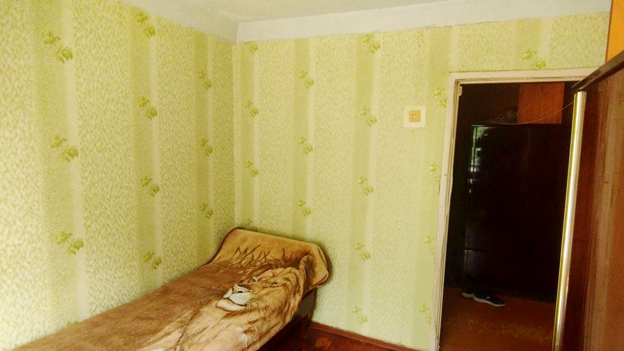 1870411787572383