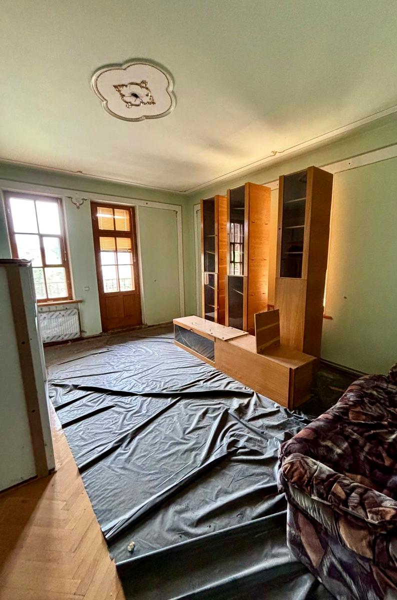 1870427429949153