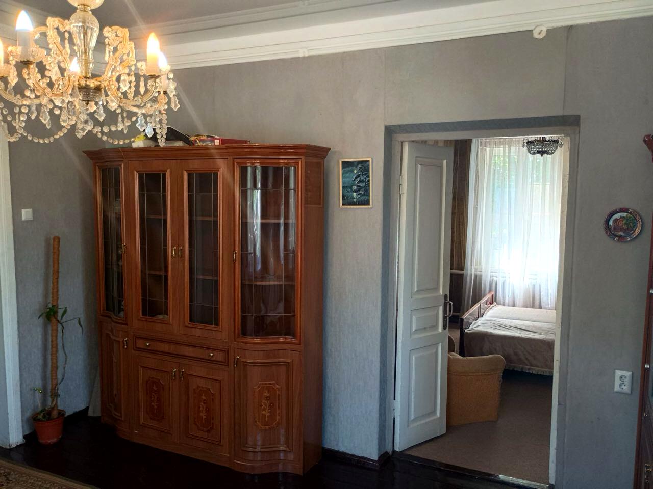 1870432437775777