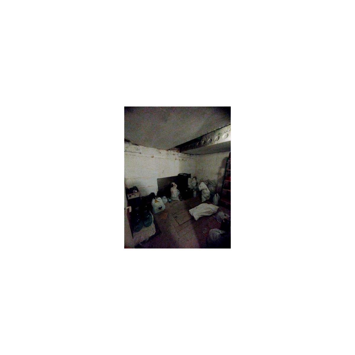 1870458436376151