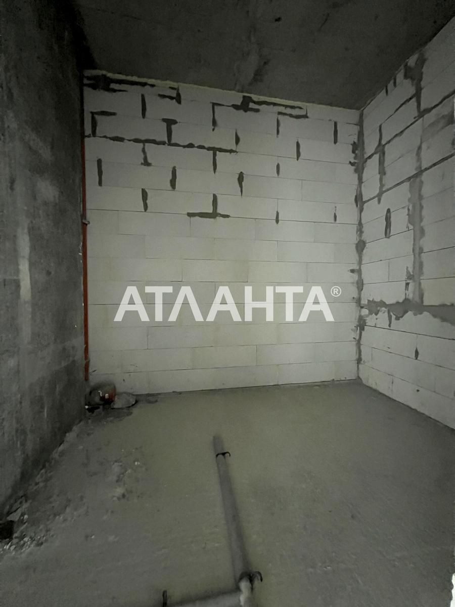 1870487668516897