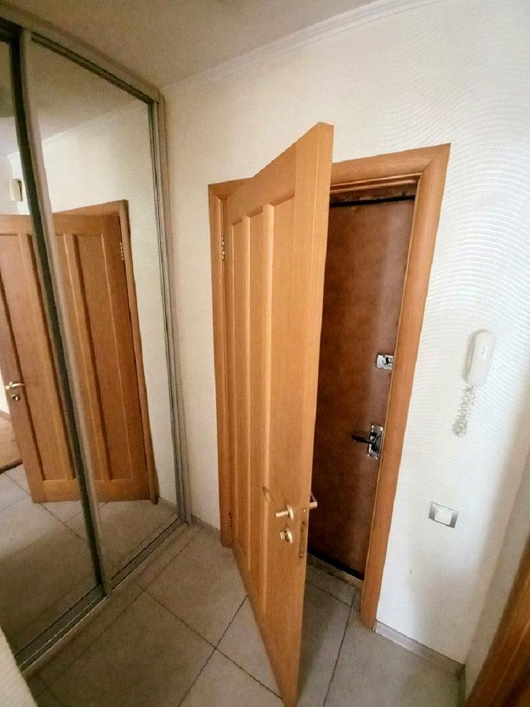 1870493210935281