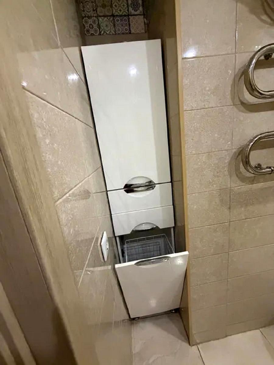 1870495866559799