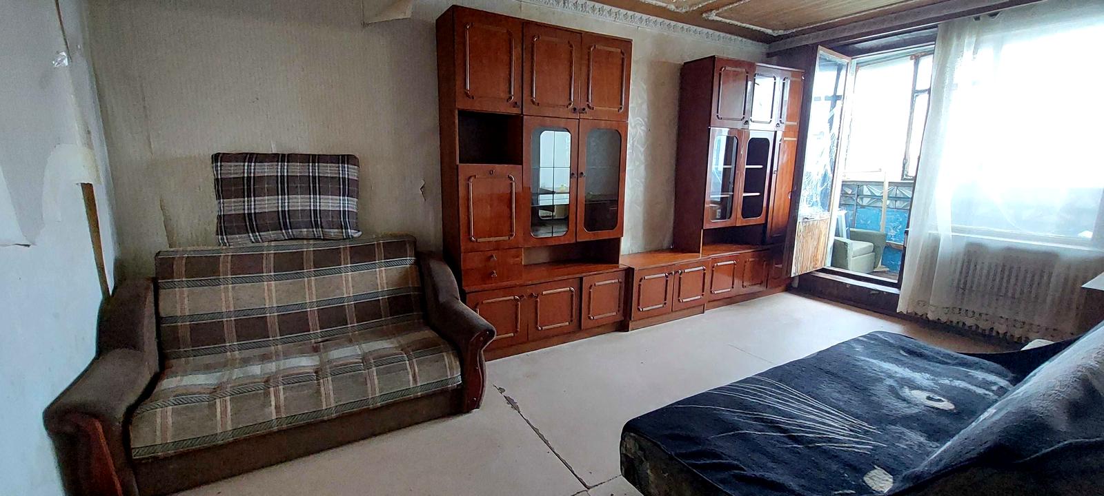 1870514886858720