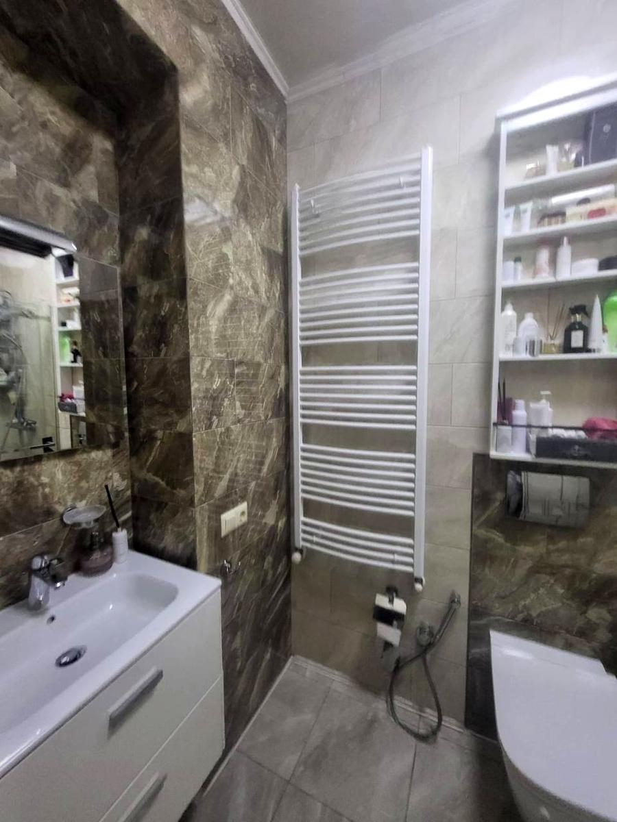 1870525408088014
