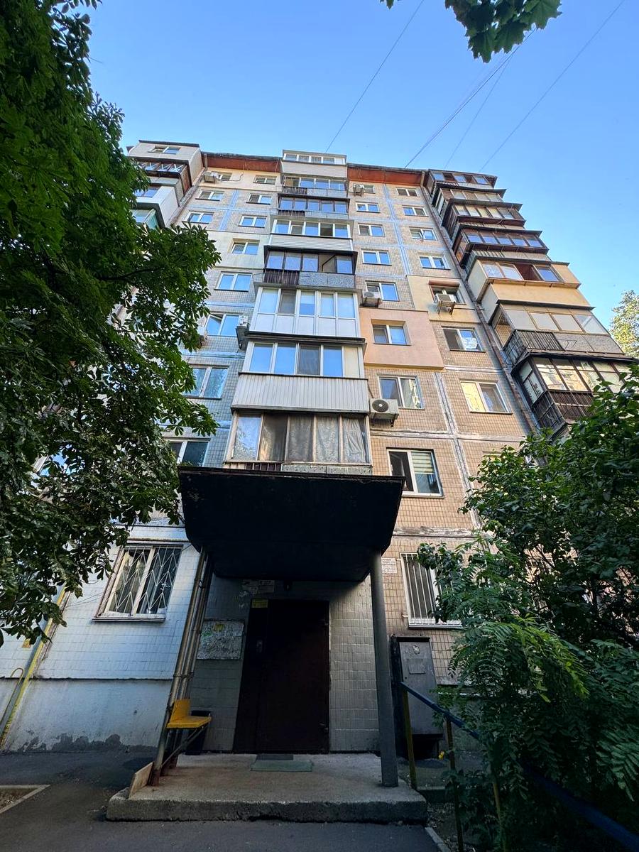 1870584125643962