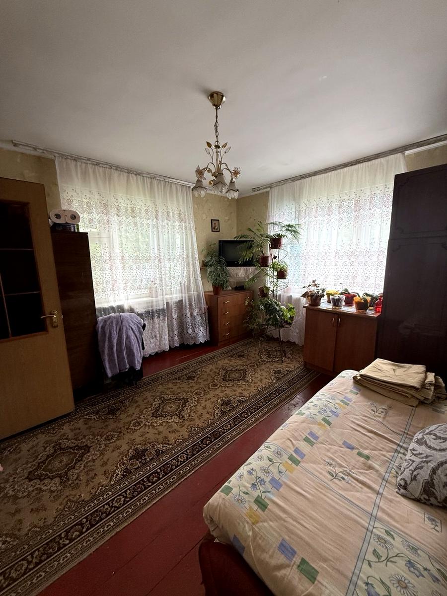 1870585287896797