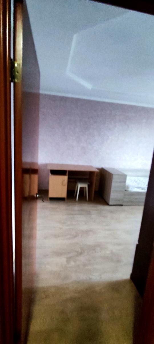1870585795945433
