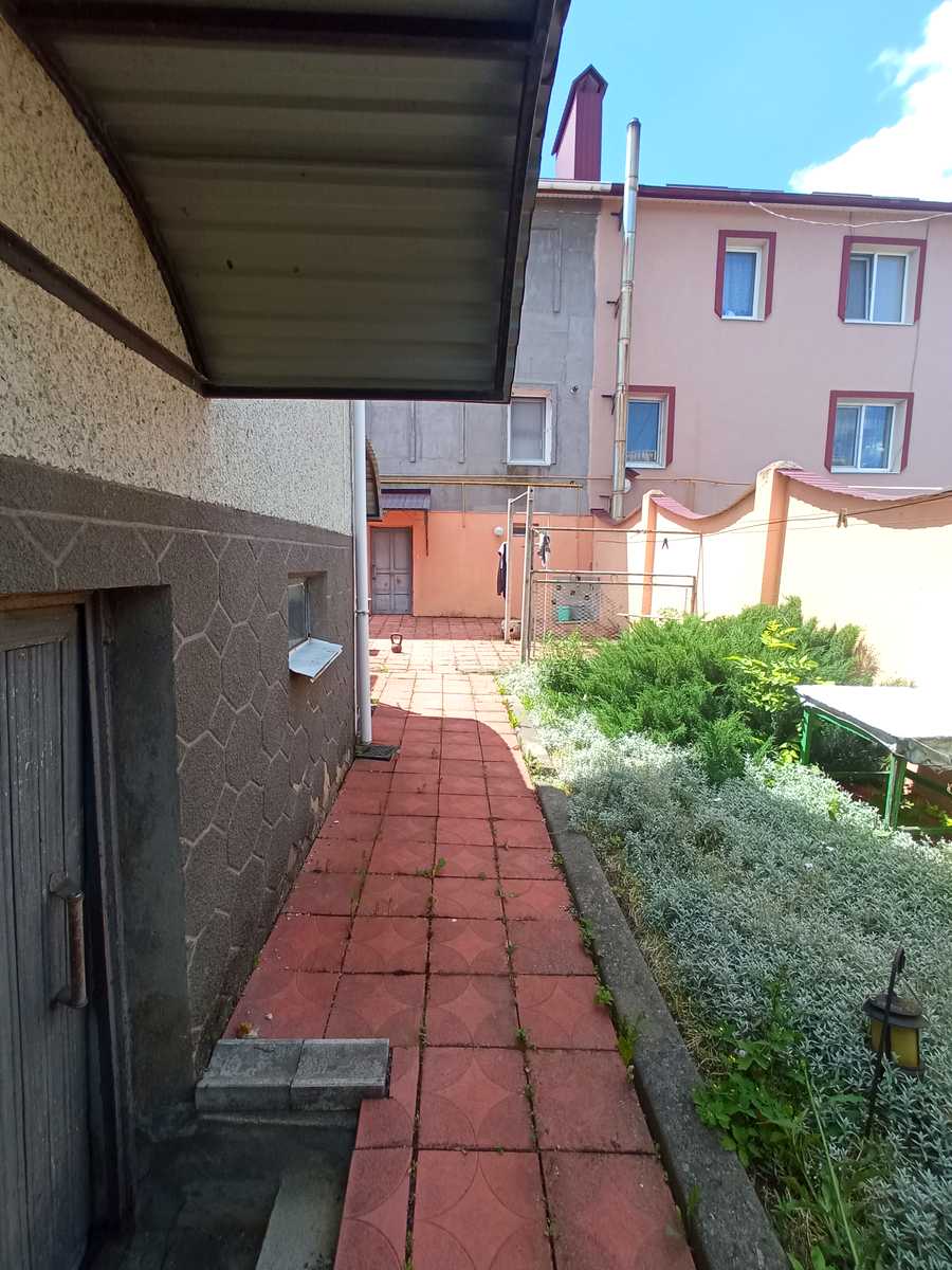 1870587072433181