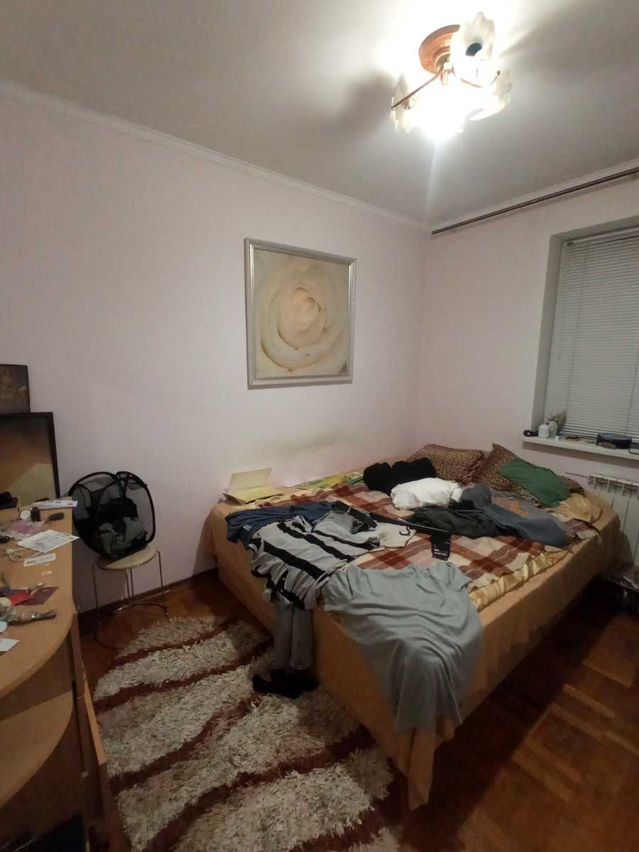 1870587076401760