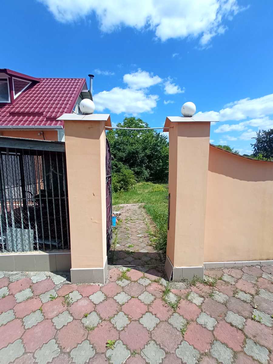 1870587082055915