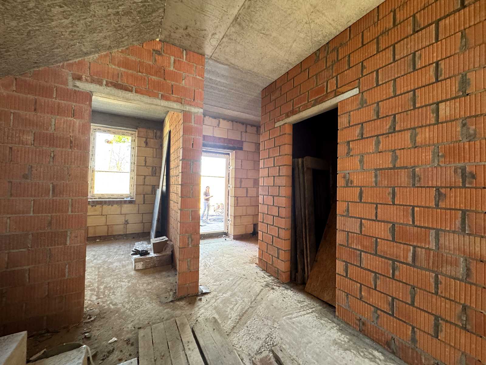 1870587286396945